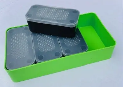 Csalisdoboz készlet (4x csalisdoboz 13x6x5cm + tároló doboz Lage Kosten